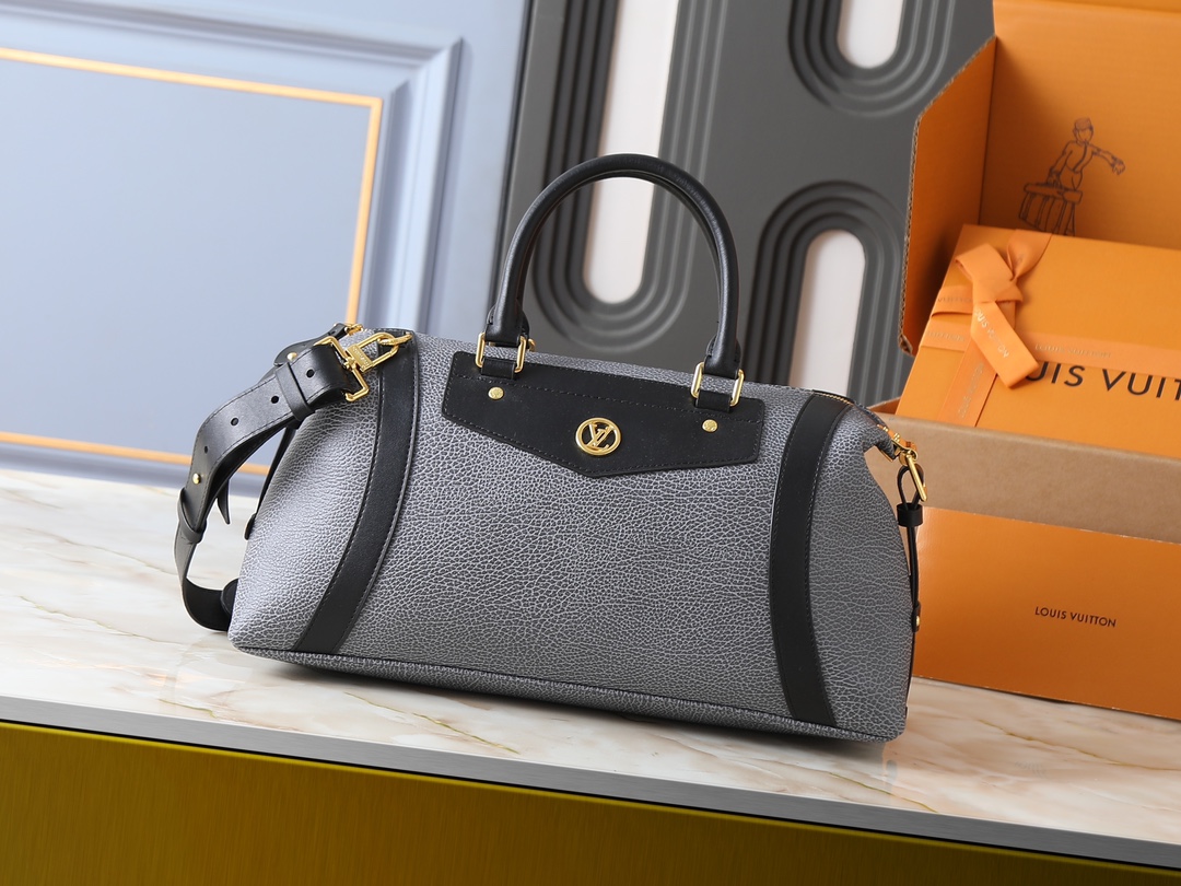 Louis Vuitton LV Classic Handbag Premium Canvas Multiple Compartments Travel Ready Fashion Accessory